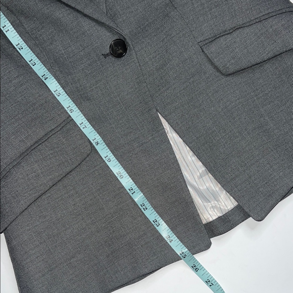 H&M Women’s Classic Gray Blazer - Picture 8 of 9